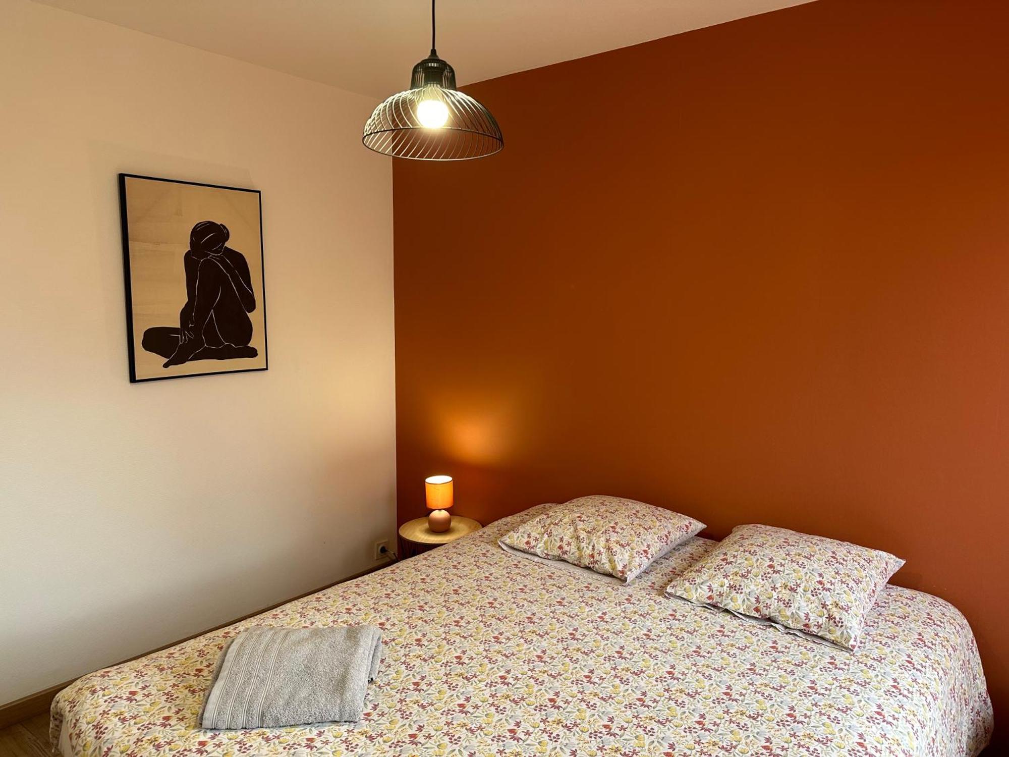 Le Grand Parc 13 - 2 Chambres - Wifi - Parking Châteauroux Exteriör bild